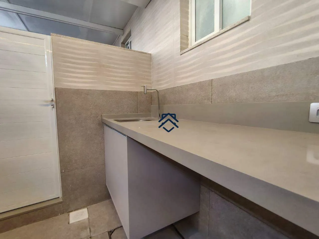 Duplex house with open-plan kitchen and 2 bedrooms — photo 20