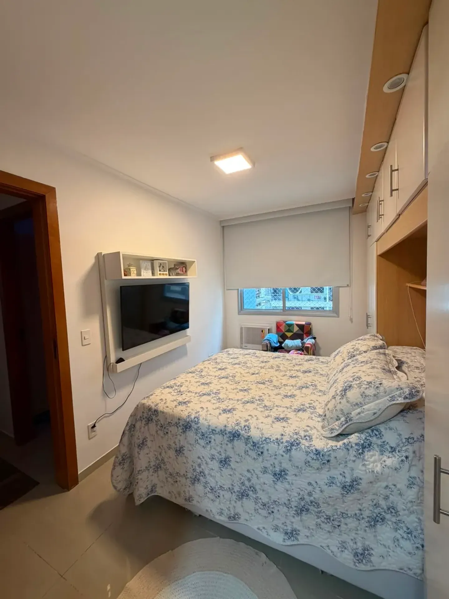 3-bedroom apartment in a building with a gym — photo 3