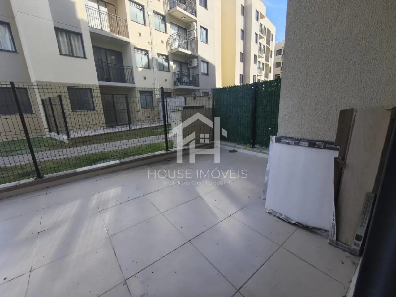 Unfurnished apartment with 2 bedrooms and 2 bathrooms — photo 16