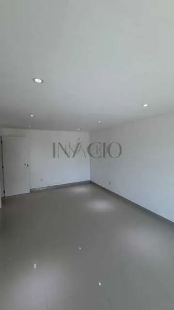 House with 5 bedrooms and 5 bathrooms, mountain view — photo 31