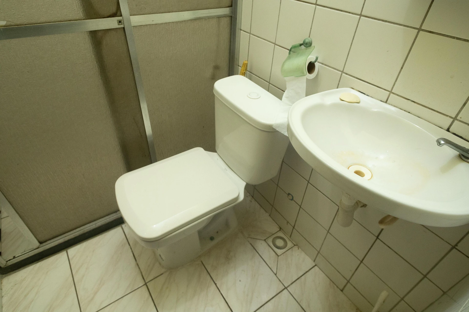 Apartamento amueblado con 2 dormitorios y jardín privado — photo 22