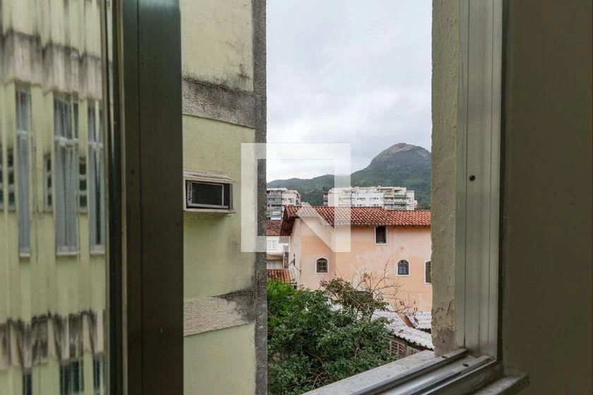 2-bedroom apartment with a mountain view in Rio de Janeiro — photo 20
