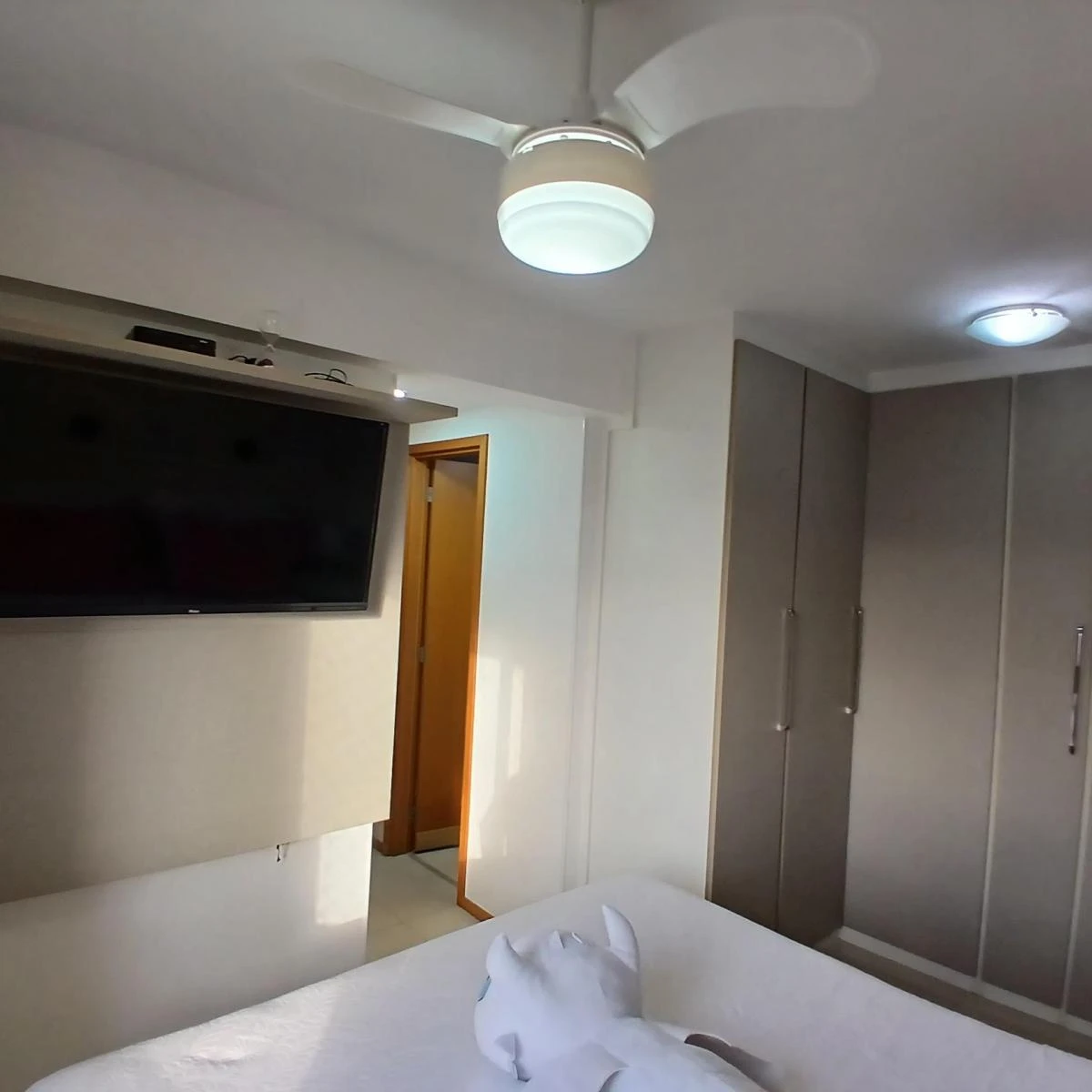 Mountain view in a 3-bedroom apartment, 83 m² — photo 16