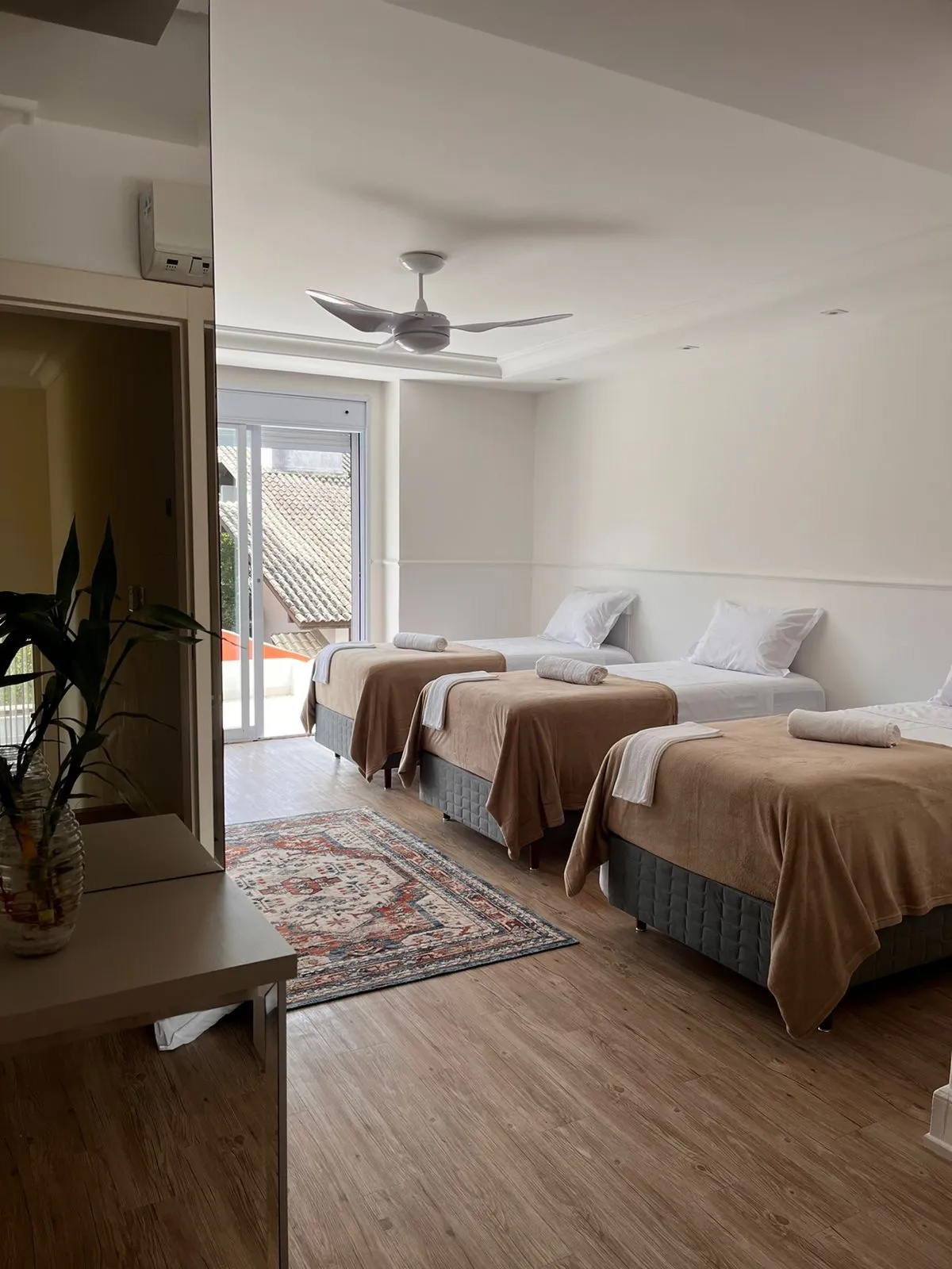 Furnished house with 5 en-suite bedrooms — photo 7