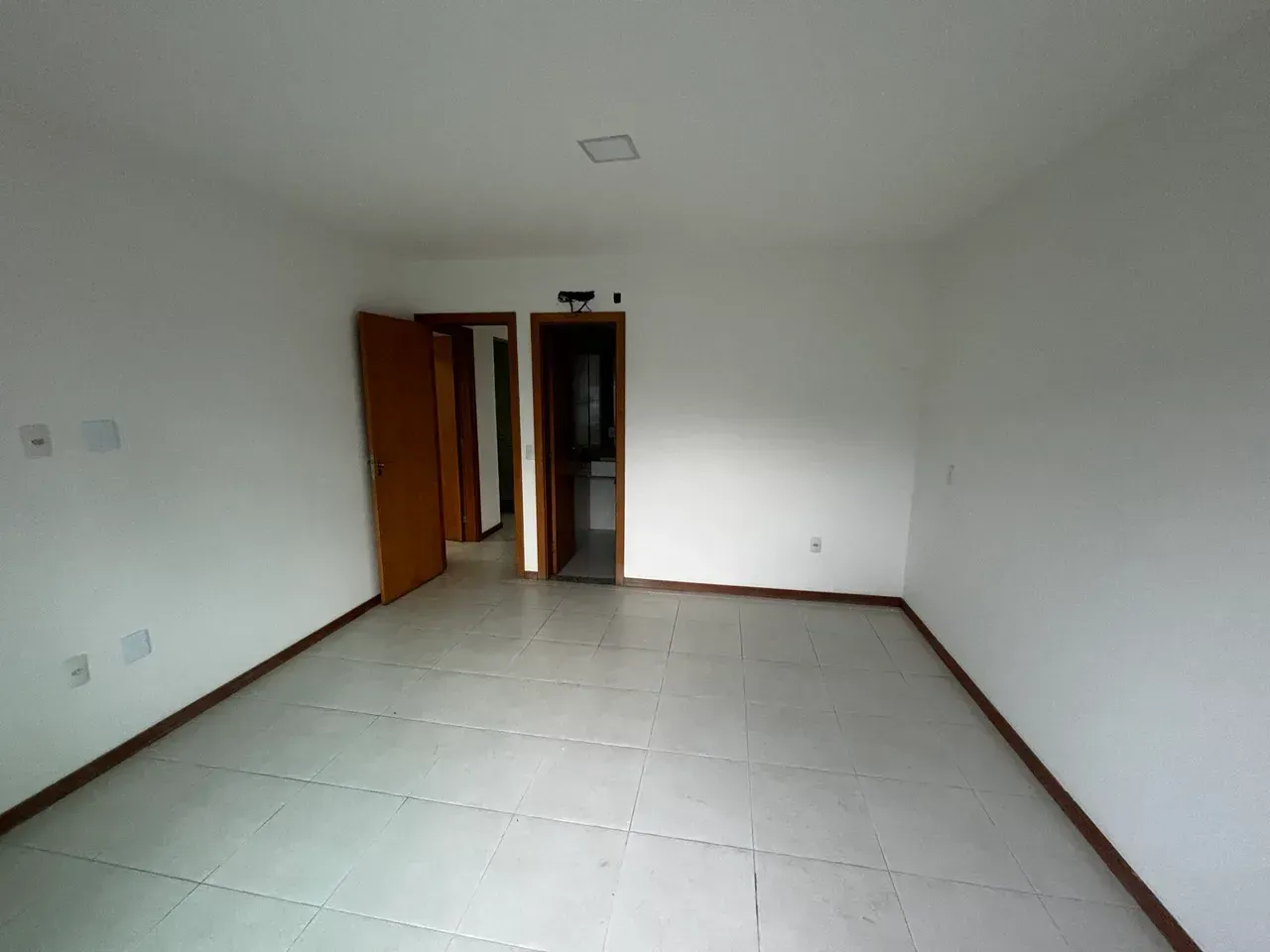 House with 4 bedrooms, 5 bathrooms and 3 parking spots — photo 9