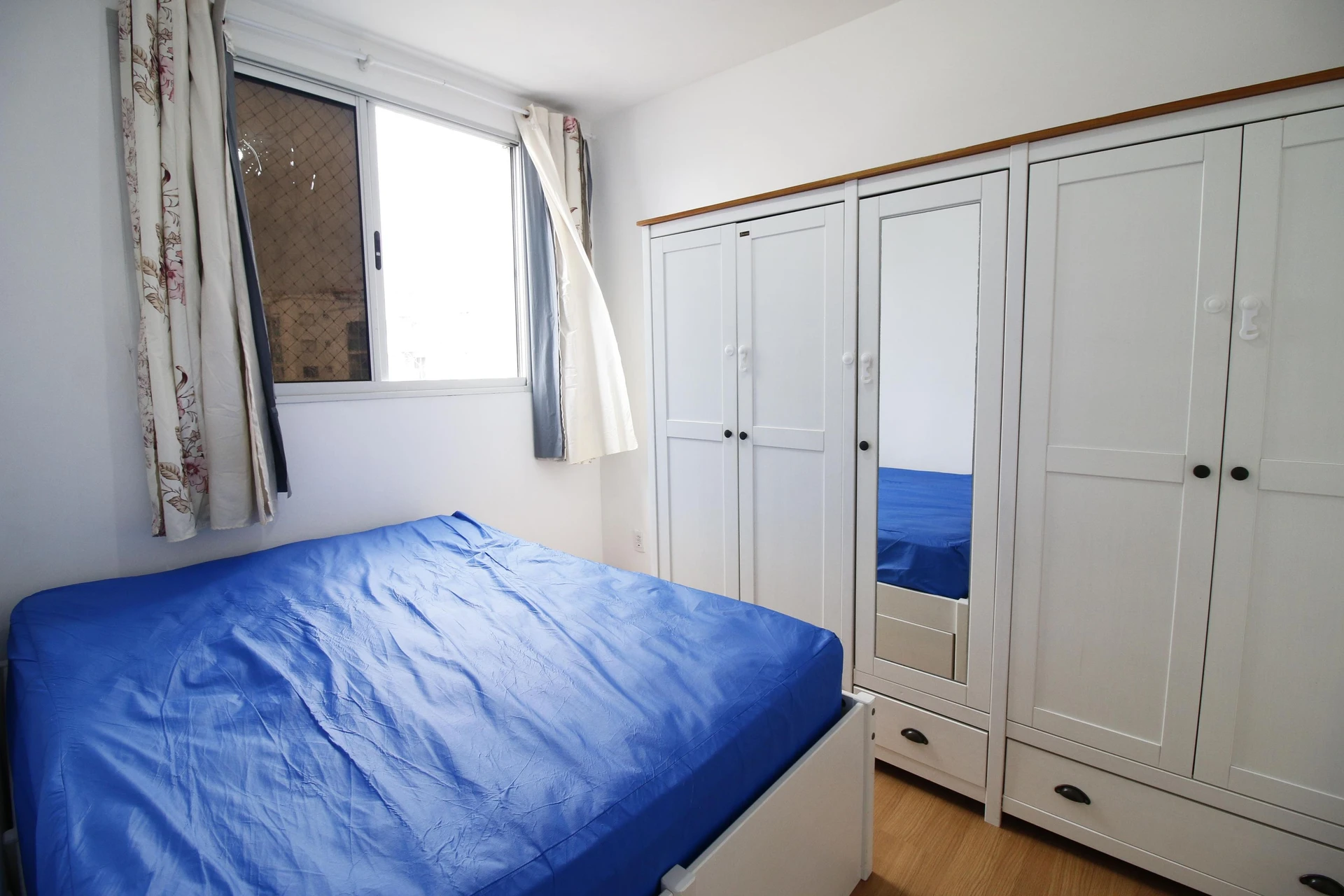 2-bedroom apartment in a building with a gym — photo 25