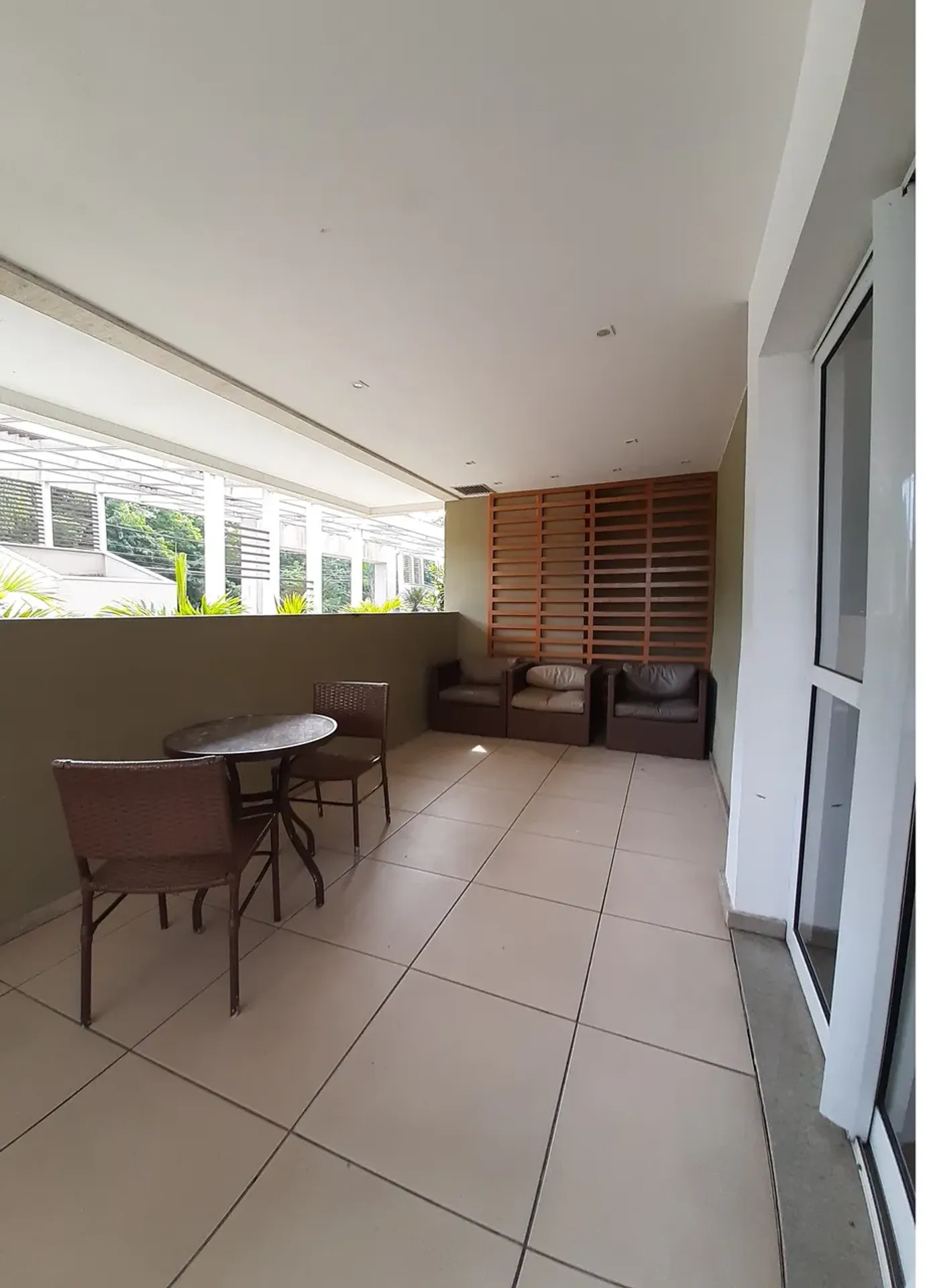 Furnished 86 m² apartment with 3 bedrooms and suite — photo 17
