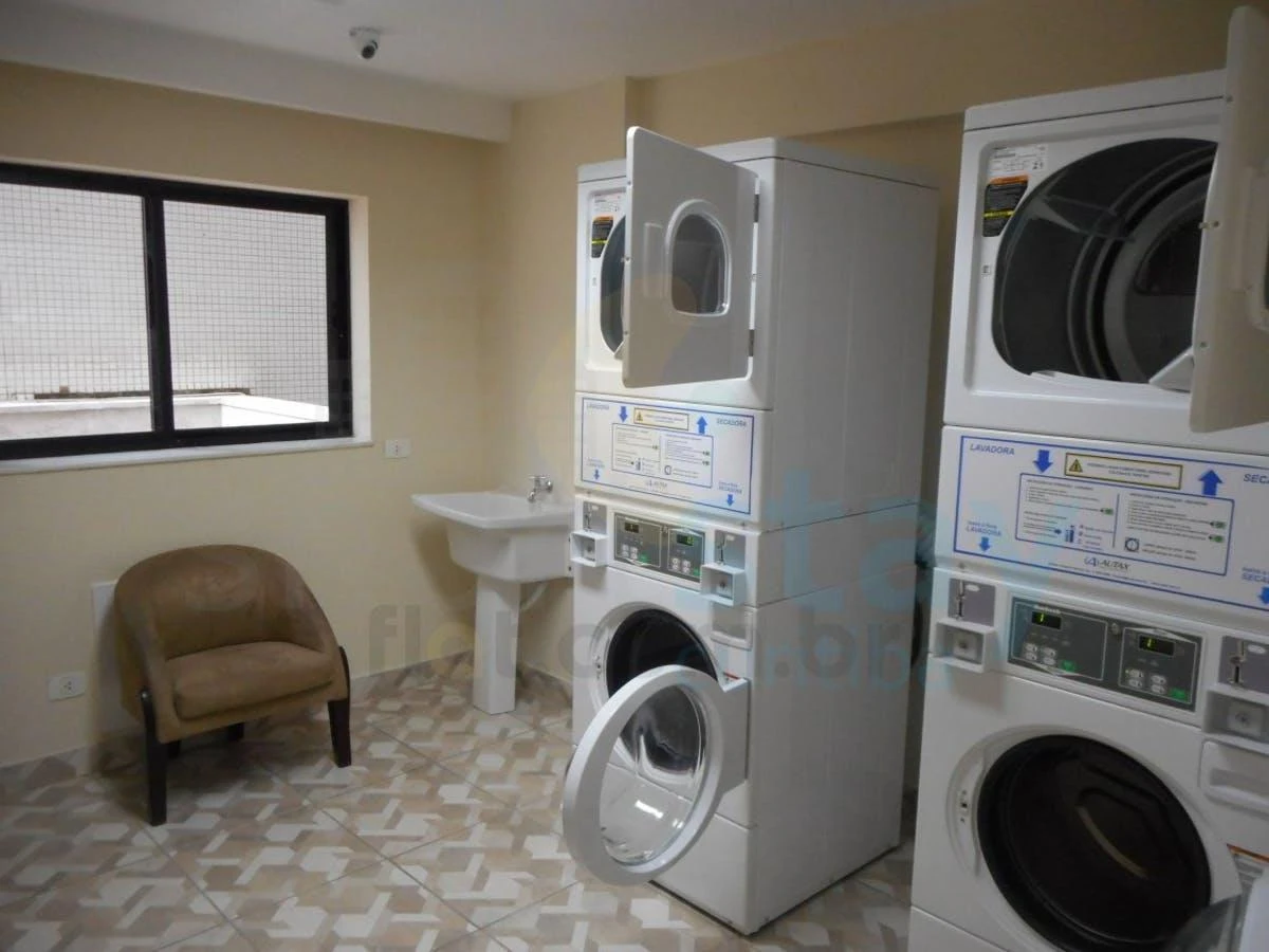 Washing machine in a one-bedroom apartment, 40 m² — photo 17