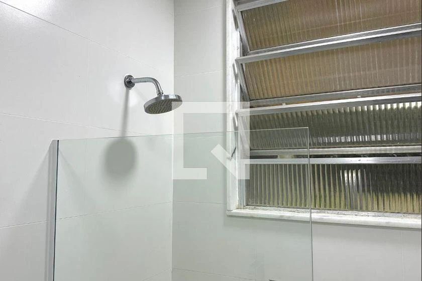 Furnished 1-bedroom apartment with 65 m² and 2 bathrooms — photo 27