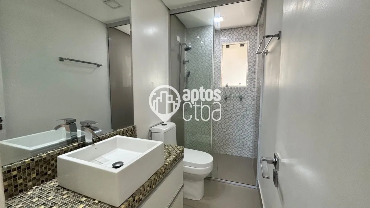 3-bedroom apartment with a home office in Curitiba — photo 9