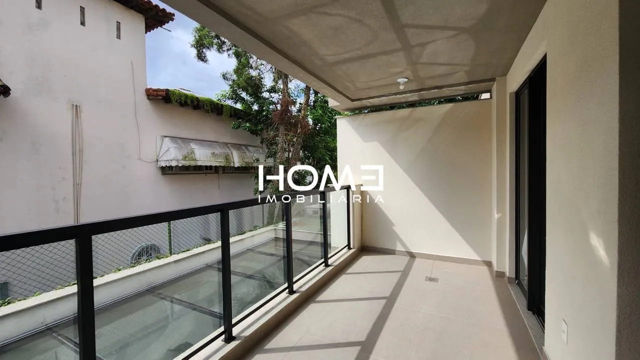 Furnished house, 357 m², with floor-to-ceiling windows — photo 26