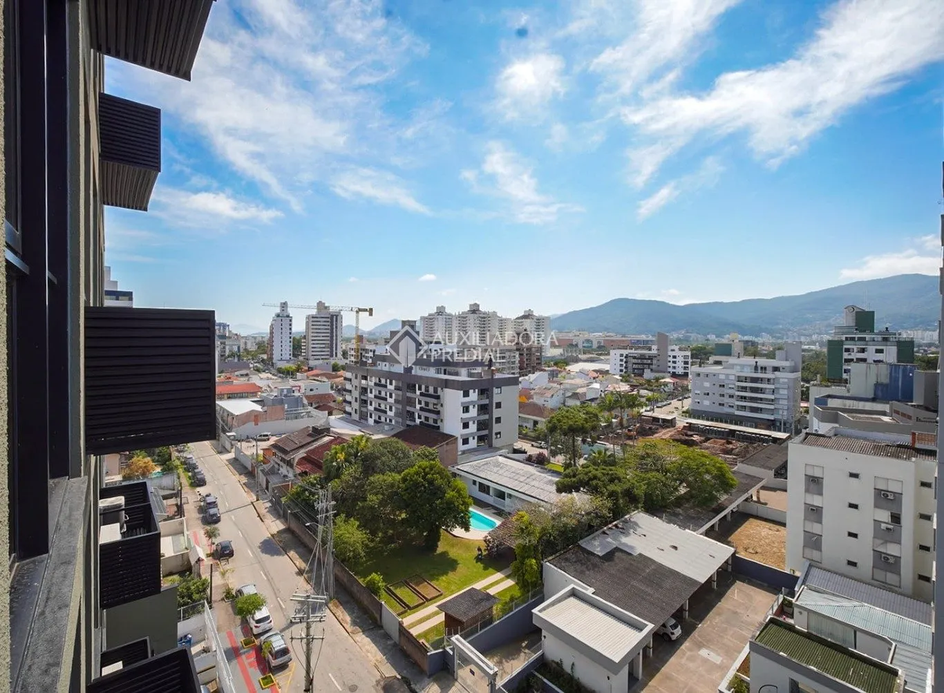 Furnished 36 m² studio with 1 bedroom and city view — photo 16