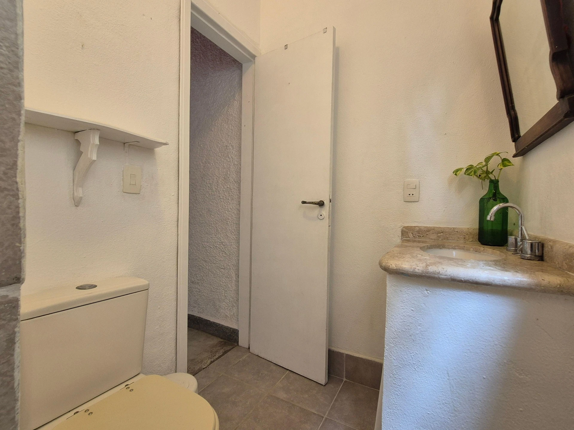 Condominium house to rent with 3 bedrooms and a suite — photo 27
