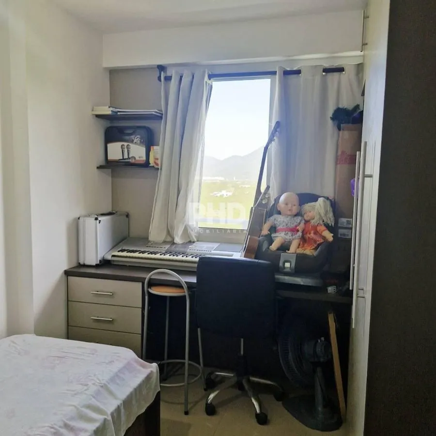Furnished apartment, 95 m², with floor-to-ceiling windows — photo 7