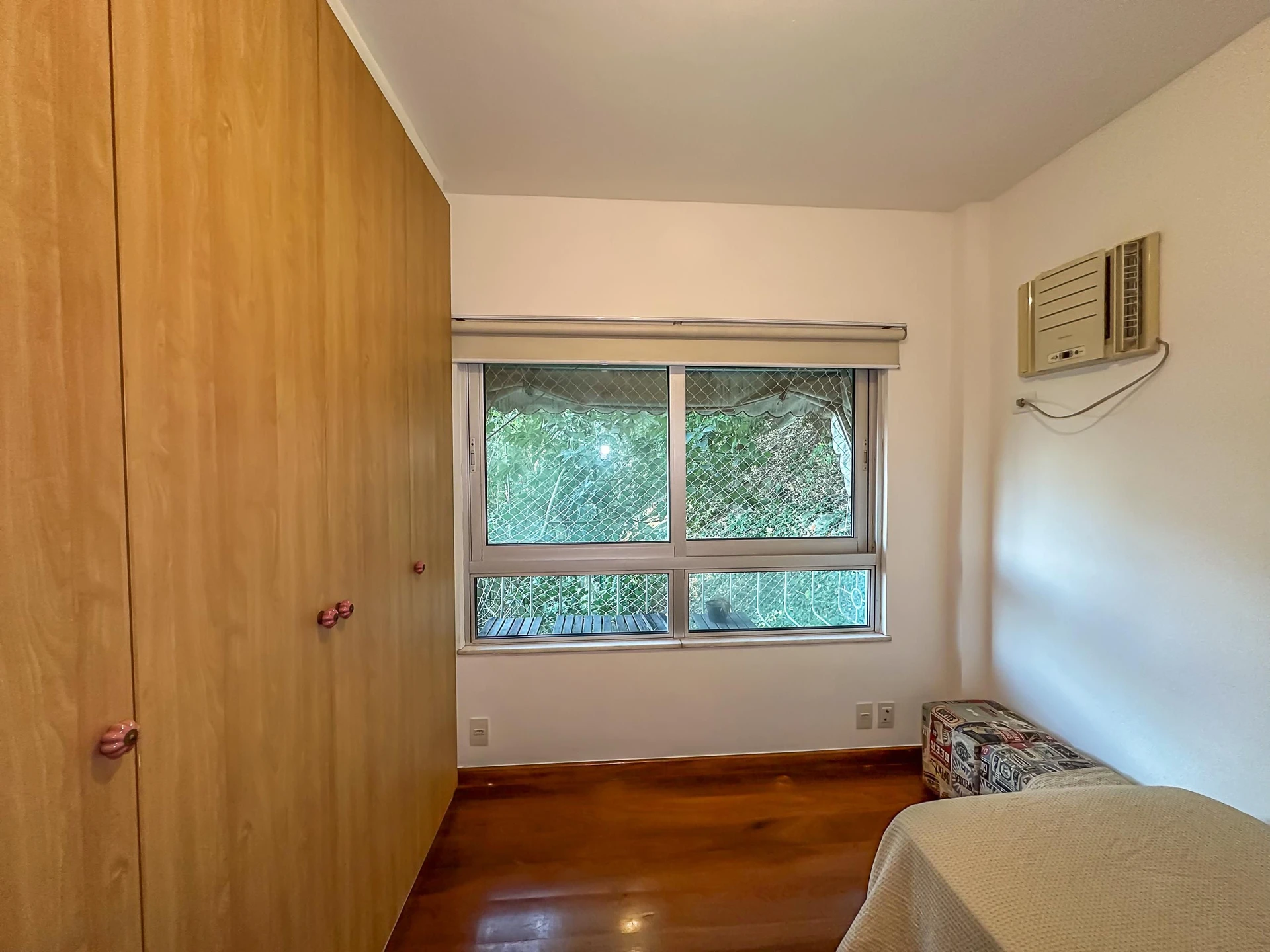 Furnished 2-bedroom apartment with open views — photo 18