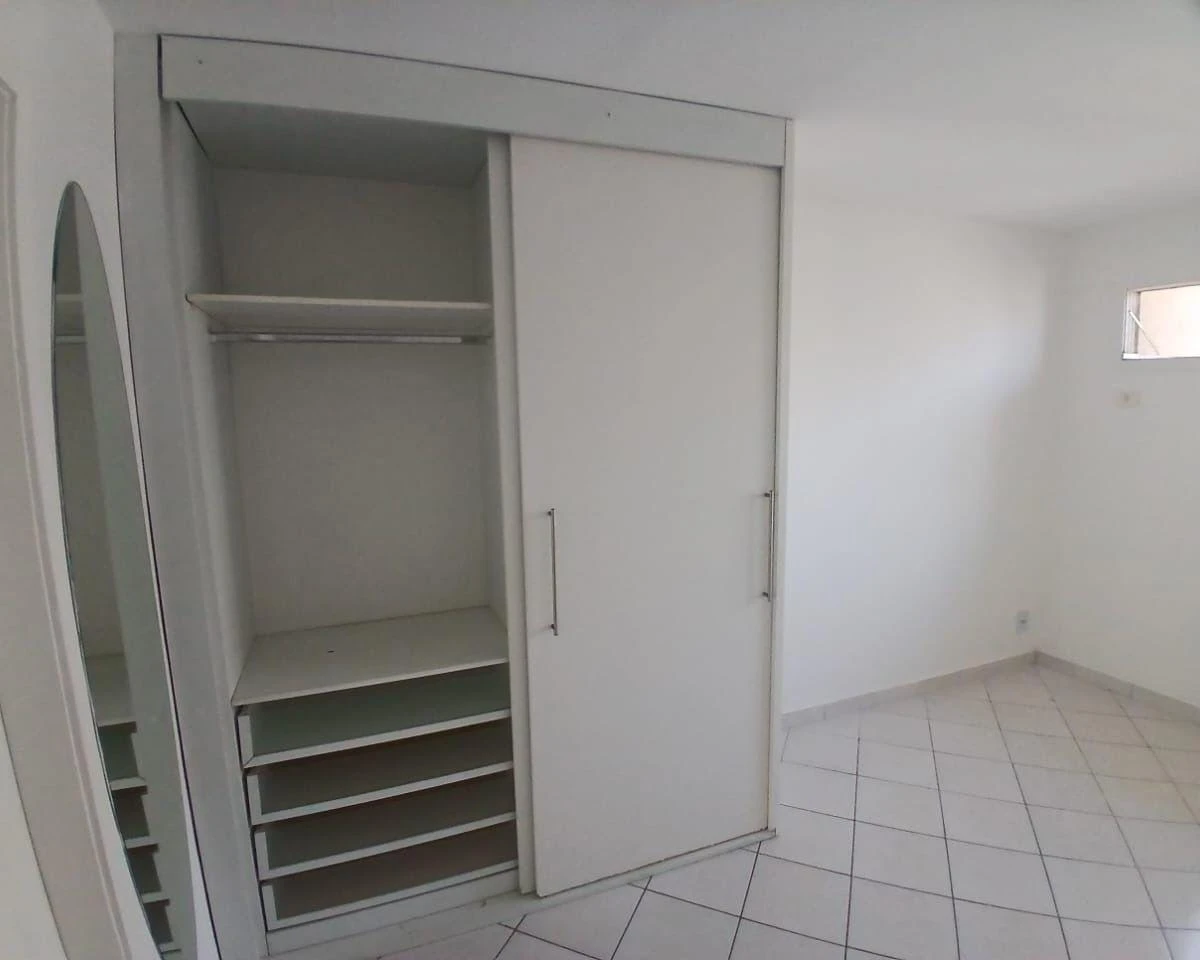 Apartamento de 2 quartos em condomínio com piscina — photo 14