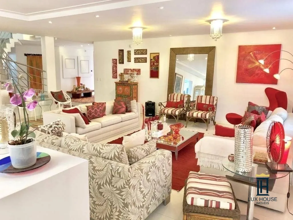 House with 7 bedrooms and 6 en-suites plus pool — photo 30