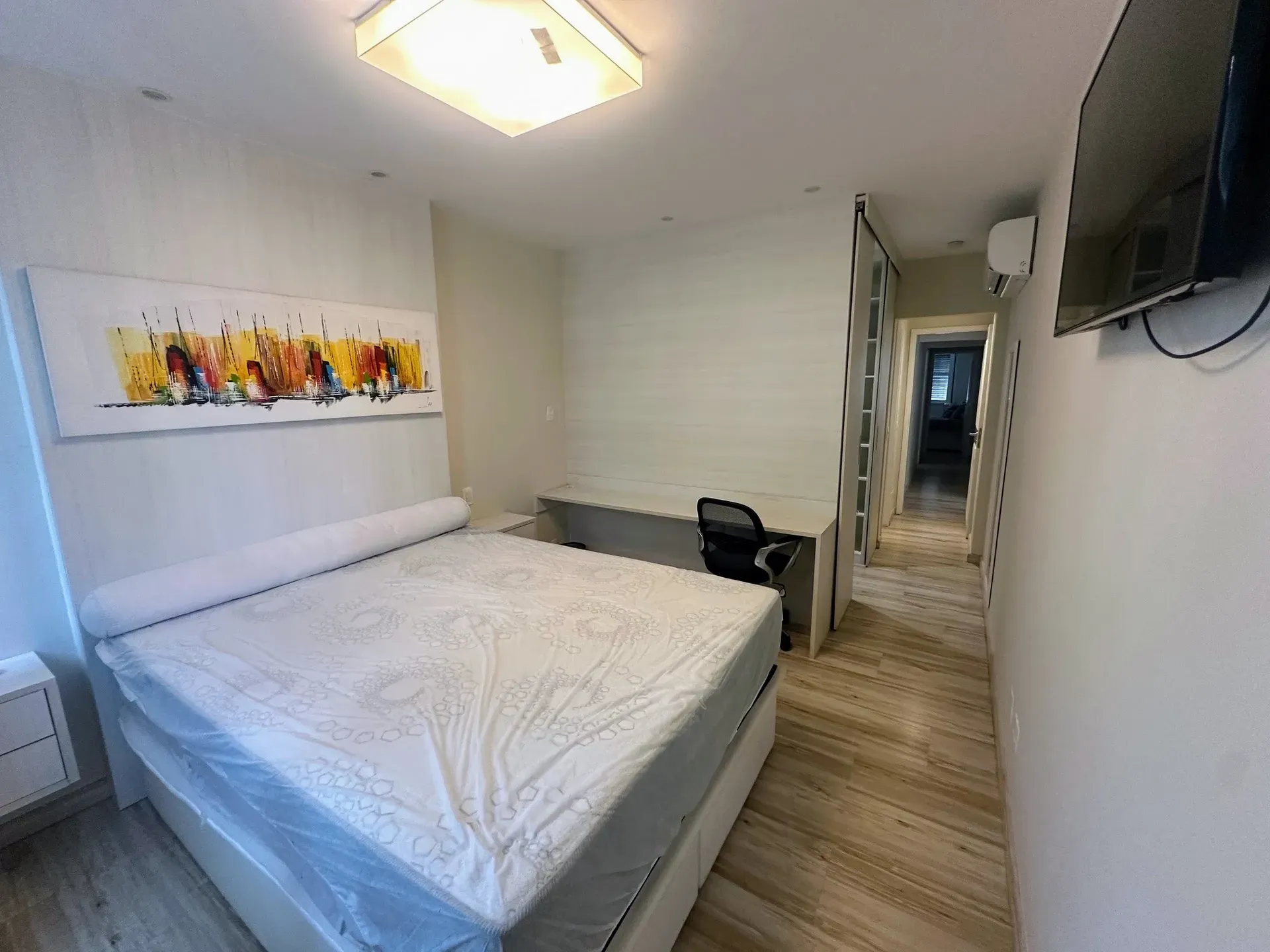 3-bedroom apartment with a home office — photo 4