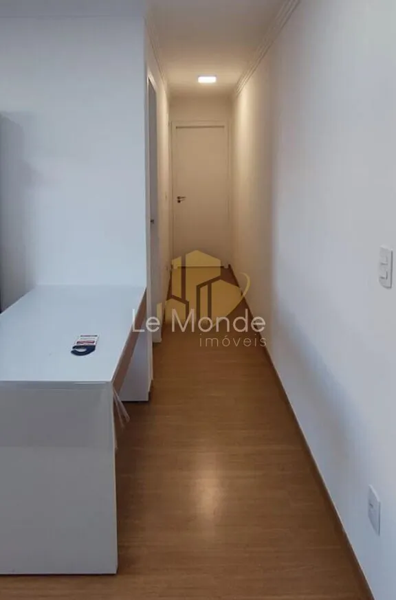 2-bedroom apartment with open-plan kitchen and gas stove — photo 17