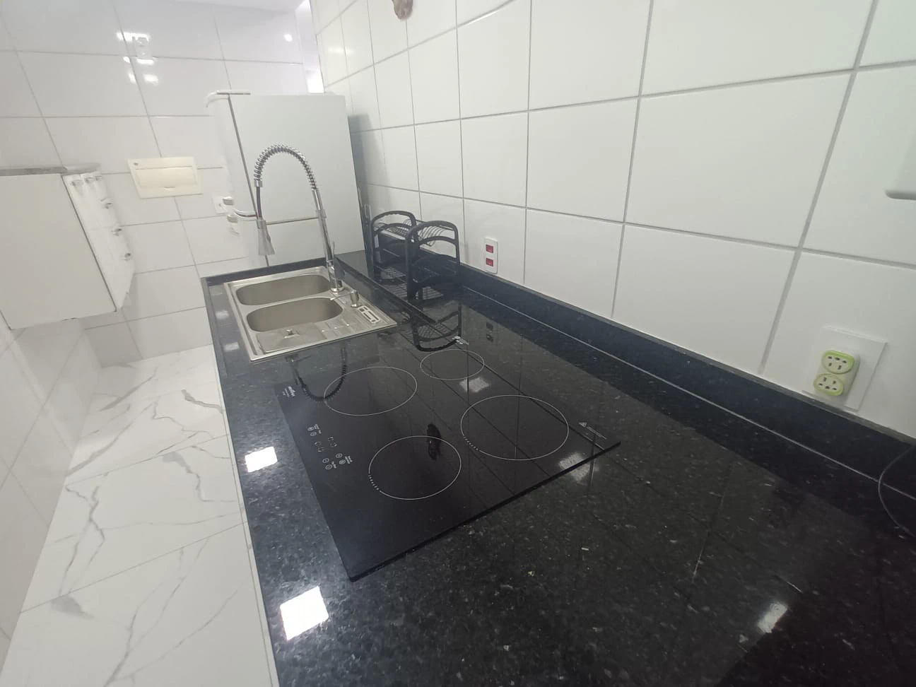 Ground-floor apartment with 1 bedroom and open-plan kitchen — photo 14