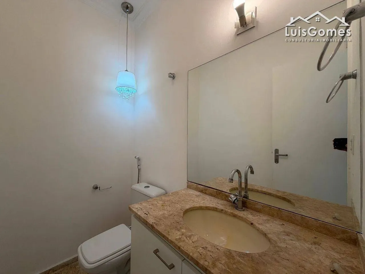 Unfurnished house with 5 bedrooms and 5 bathrooms — photo 5