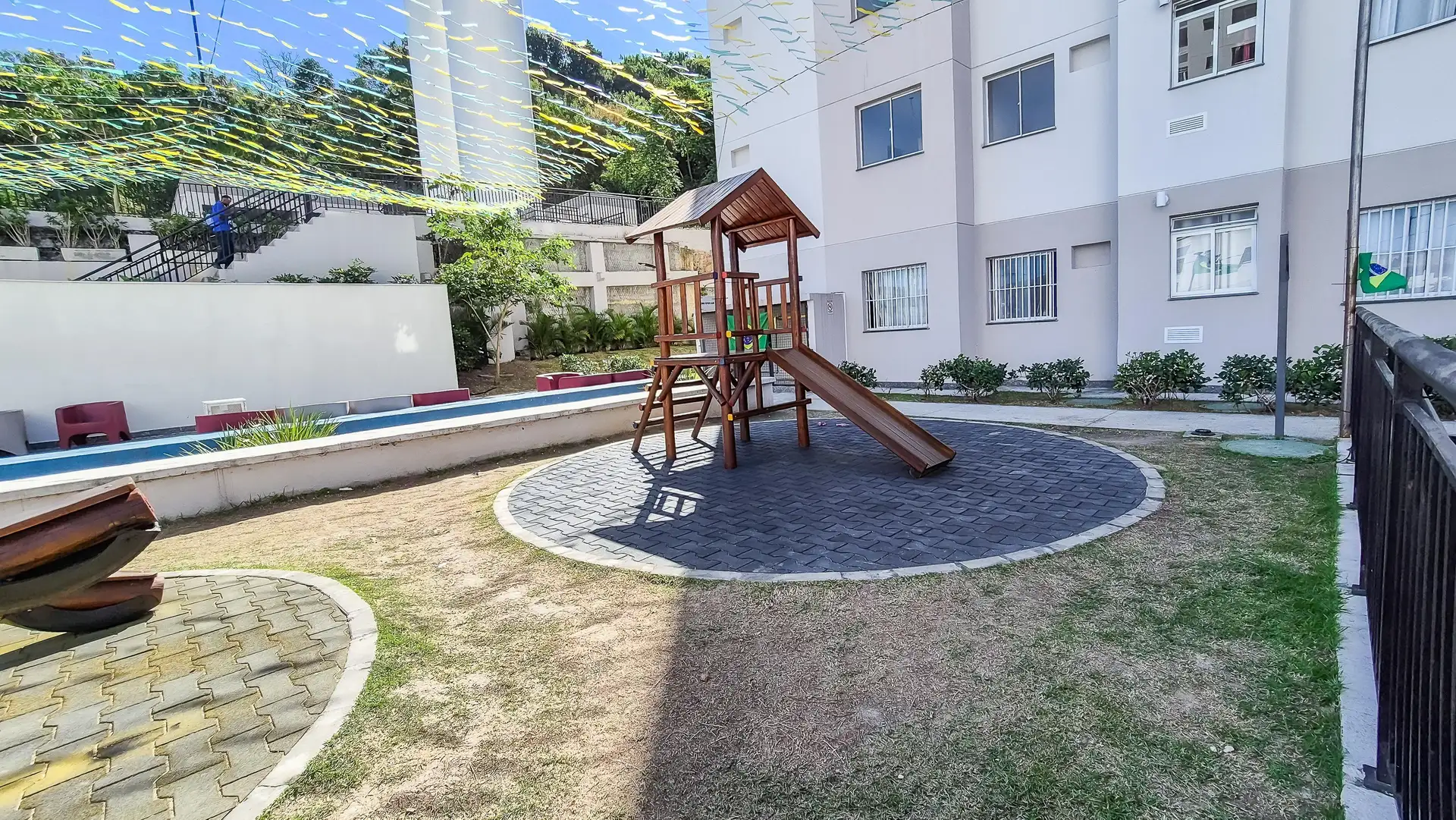 2-bedroom apartment in a building with a gym — photo 12