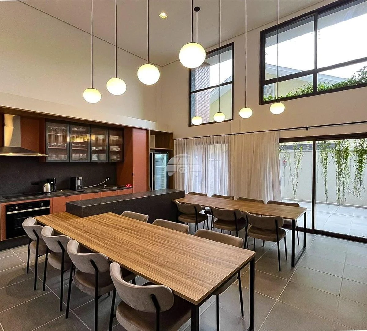 Furnished apartment, 31 m², with floor-to-ceiling windows — photo 31