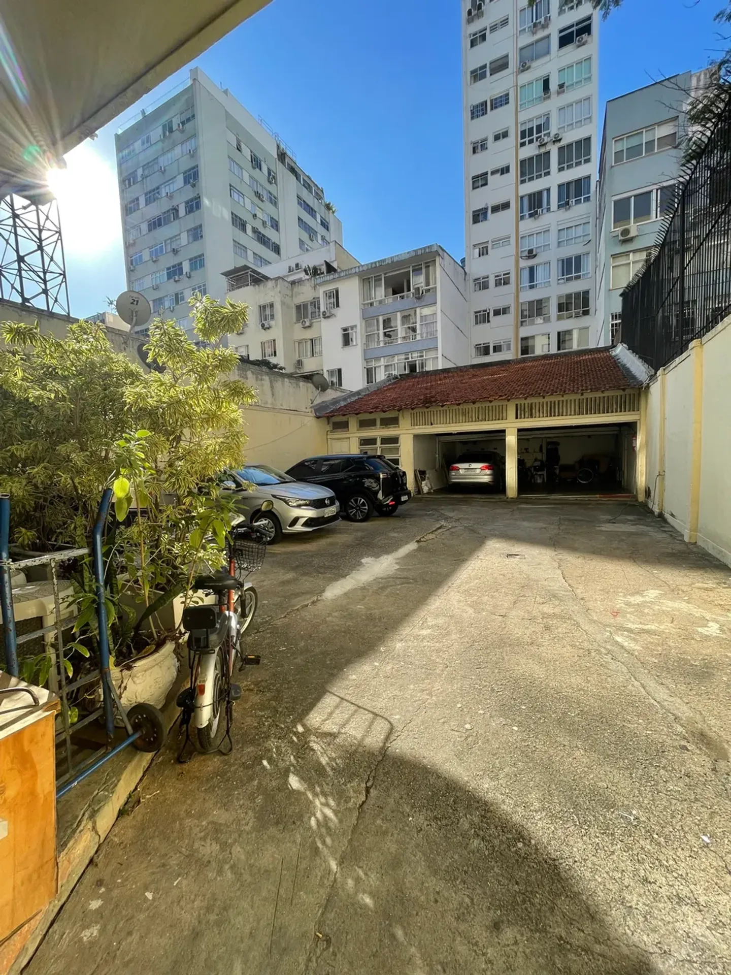Apartamento mobiliado com 4 quartos e 5 banheiros — photo 38