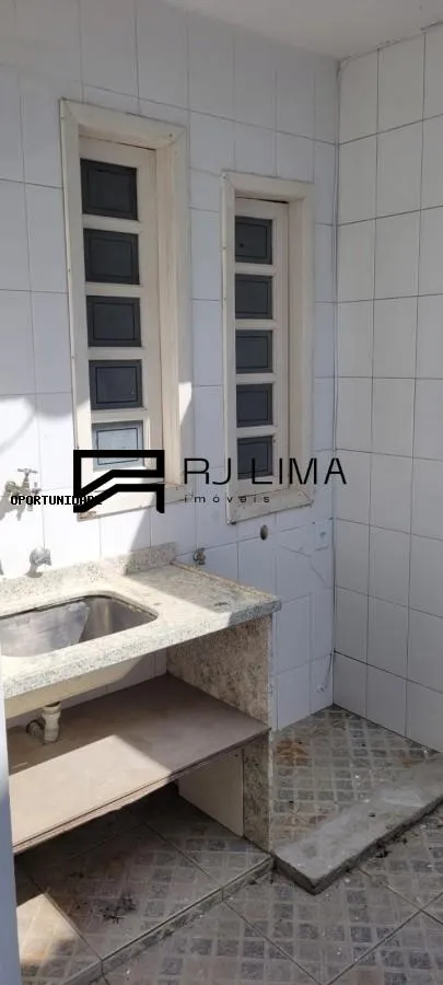 Casa em condomínio com 3 dormitórios e 220 m² — photo 33
