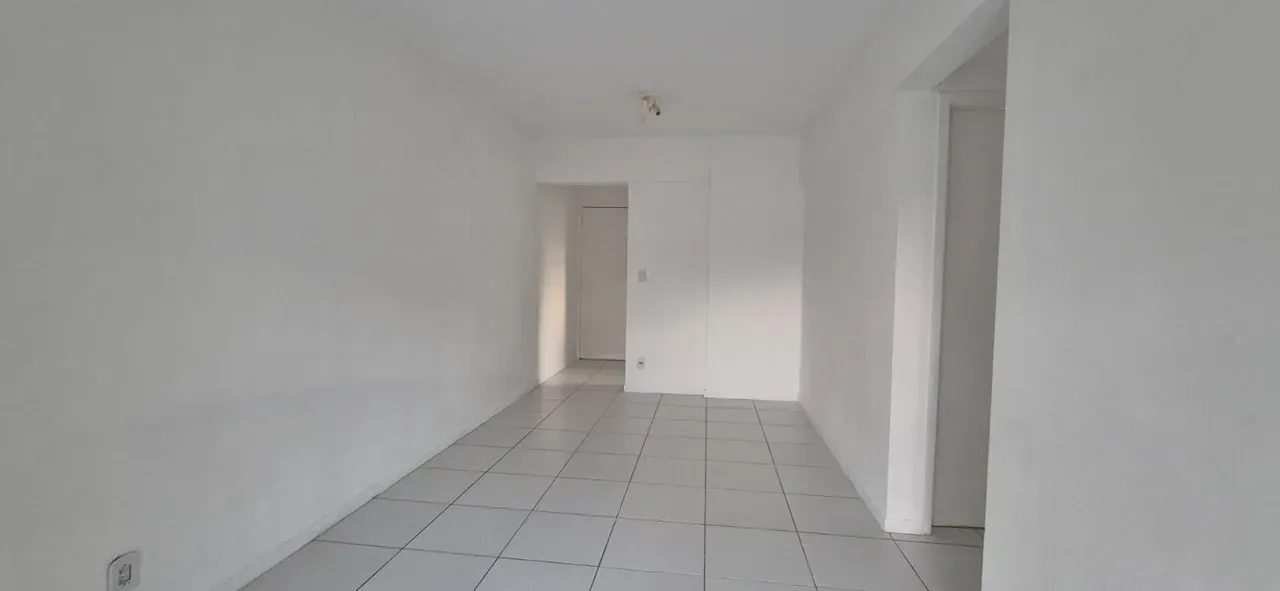 2-bedroom apartment with a mountain view in Rio de Janeiro — photo 9