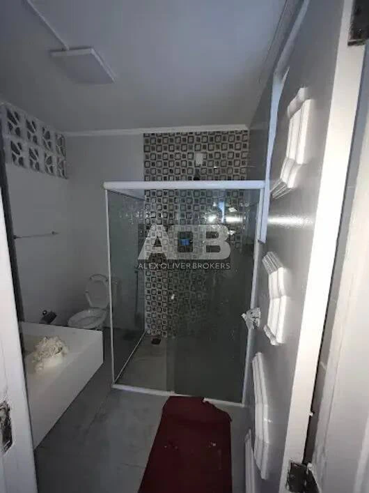 3-bedroom apartment with 3 bathrooms and 151 m² — photo 4
