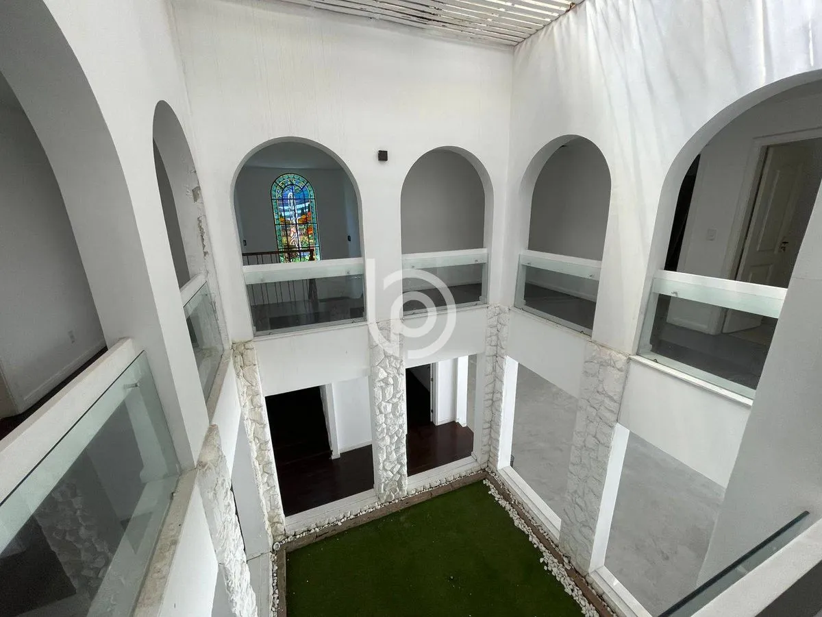 Furnished house with balcony sink and 4 bedrooms — photo 19