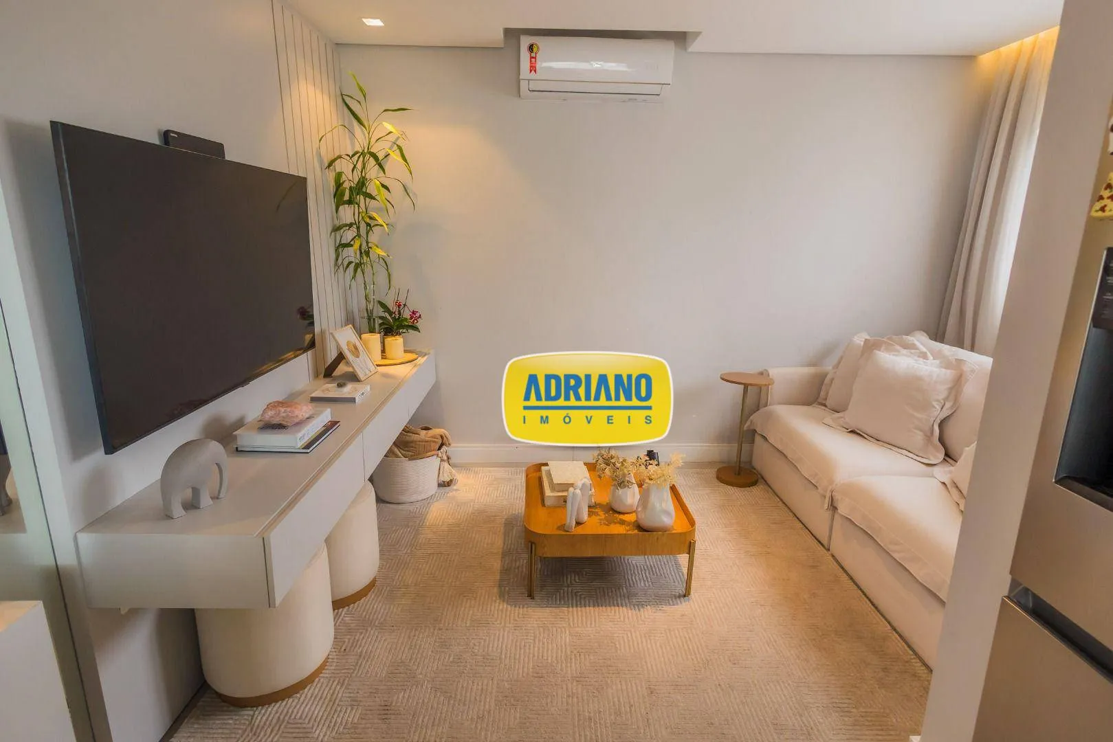 Furnished 4-bedroom apartment with open-plan kitchen — photo 19