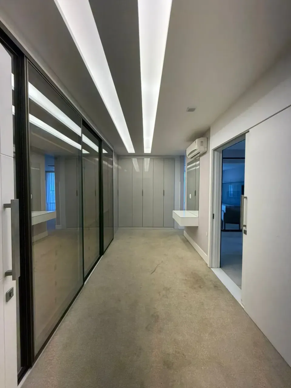 Casa com cozinha americana, 4 quartos e 5 banheiros, 980 m² — photo 15