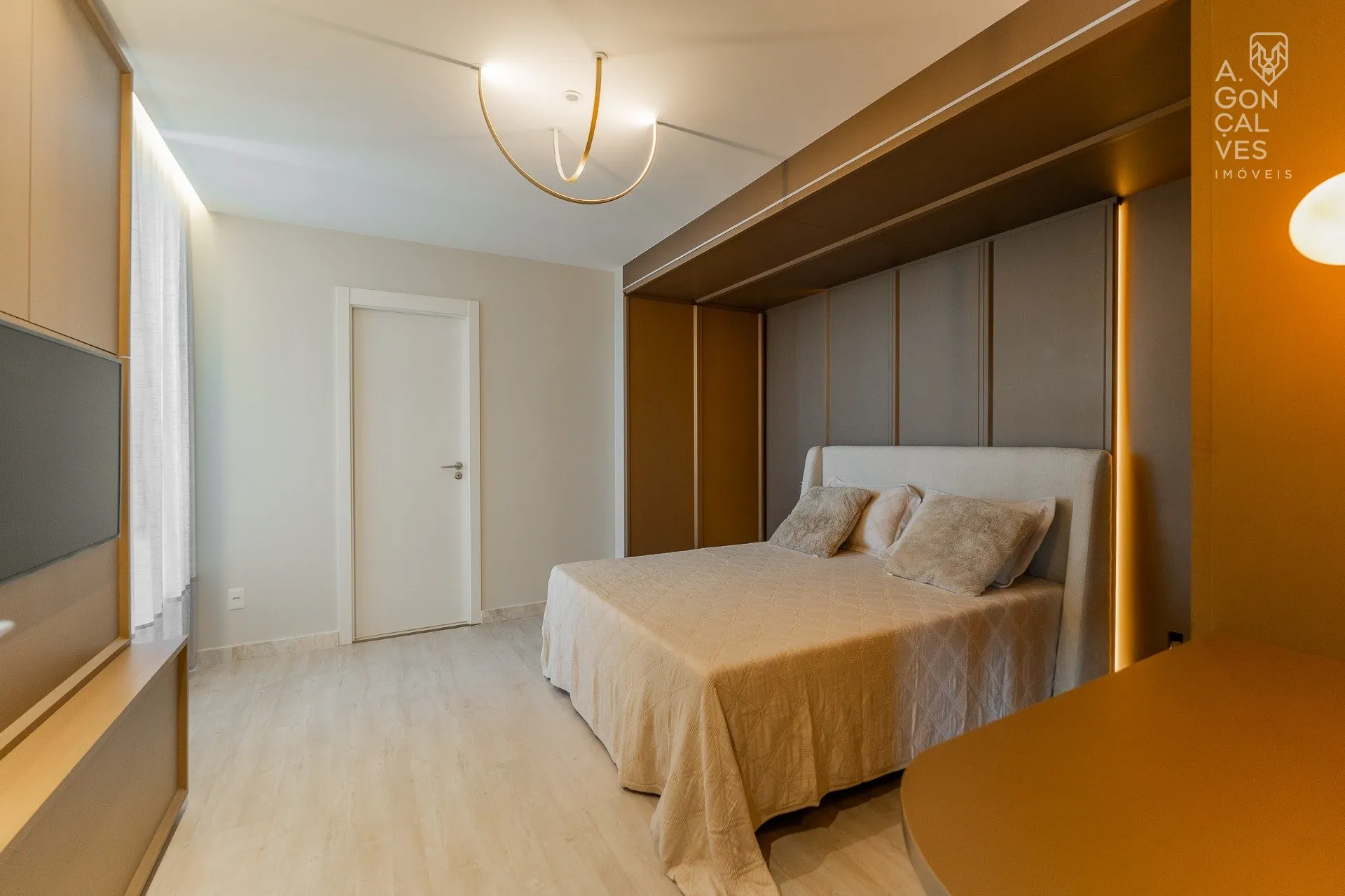 Furnished apartment with 3 suites and 257 m² — photo 23