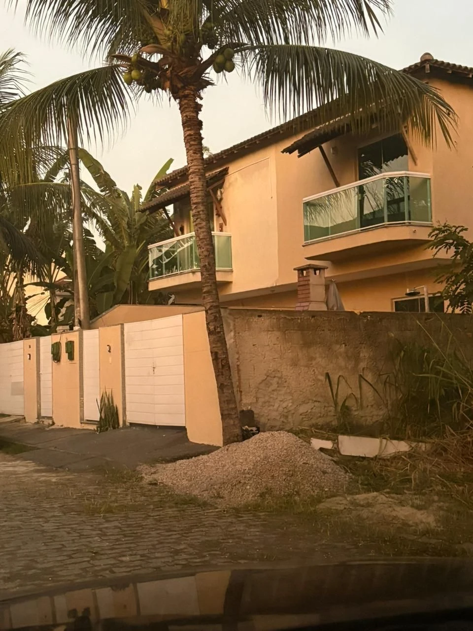 Unfurnished house with 3 bedrooms and 3 bathrooms — photo 34