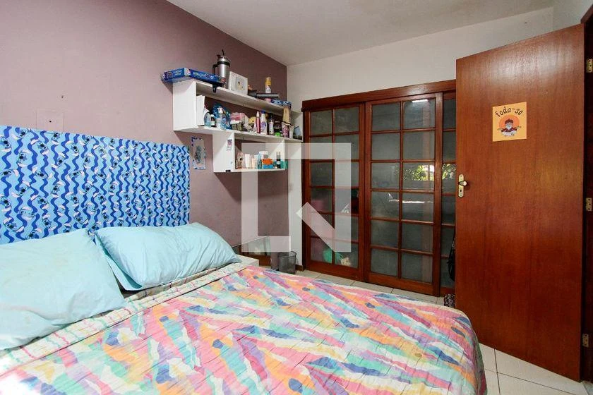 Casa mobiliada com 4 quartos e cozinha em conceito aberto — photo 35