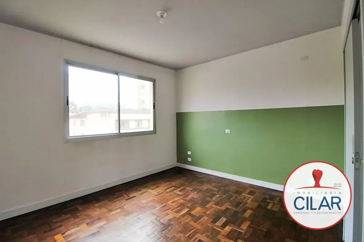 2-bedroom apartment with wood or laminate floors in Curitiba — photo 16