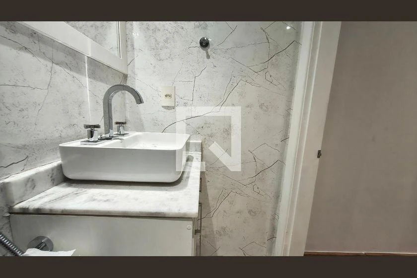 Washing machine in a 4-bedroom apartment, 205 m² — photo 35
