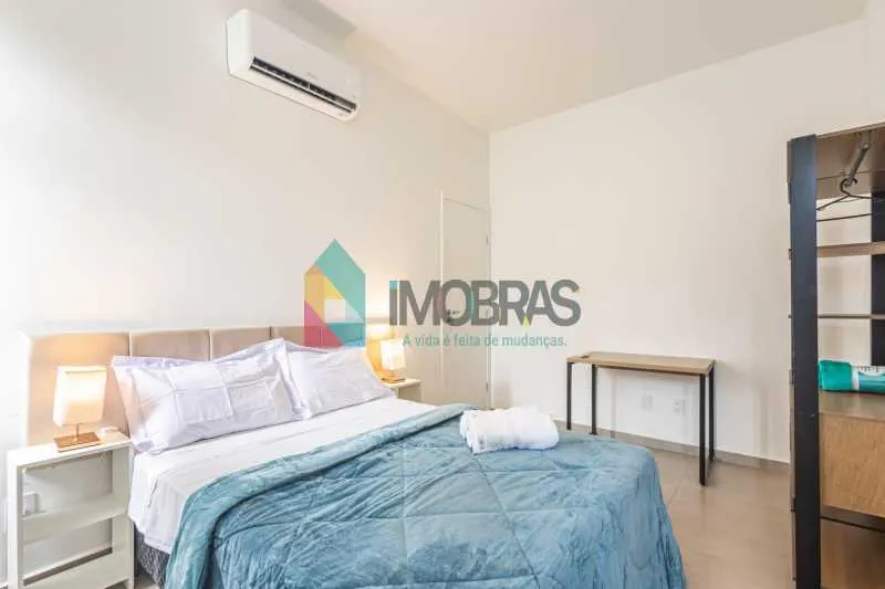 Furnished 2-bedroom apartment with city and water views — photo 13
