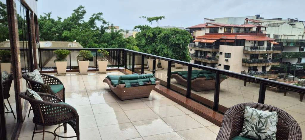 Furnished apartment with 4 en-suite bedrooms and balcony — photo 7