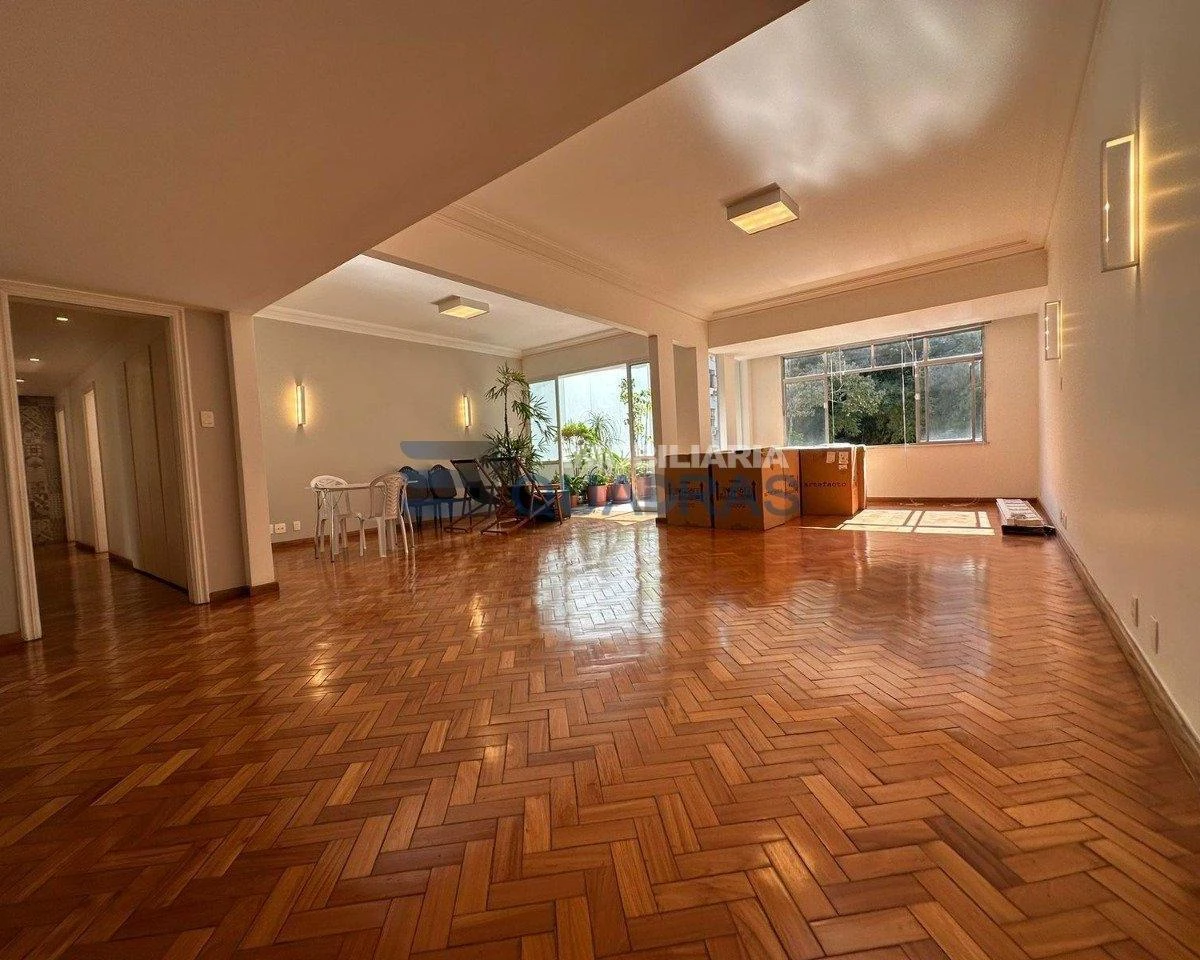 4-bedroom apartment with a home office in Rio de Janeiro — photo 17