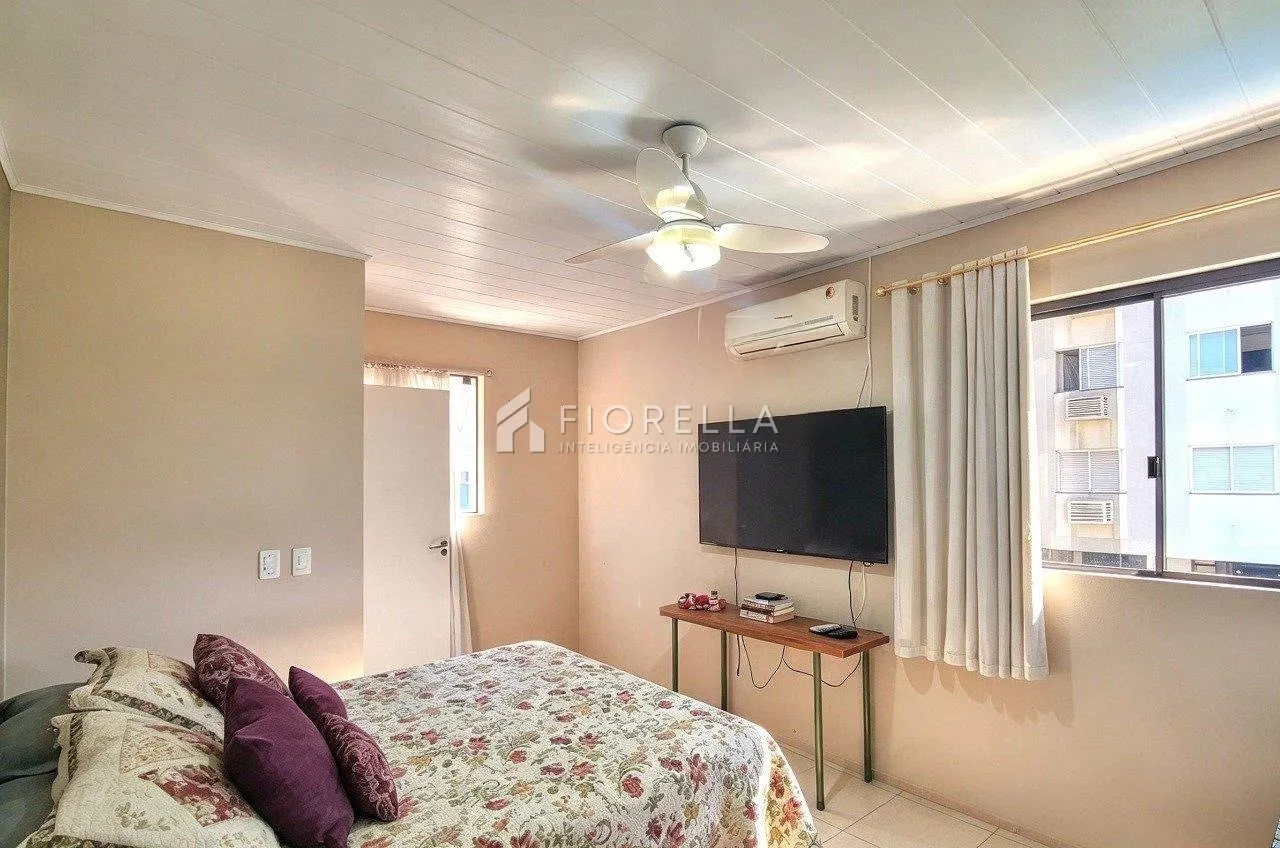 3-bedroom house with a grill on the balcony in Florianópolis — photo 5