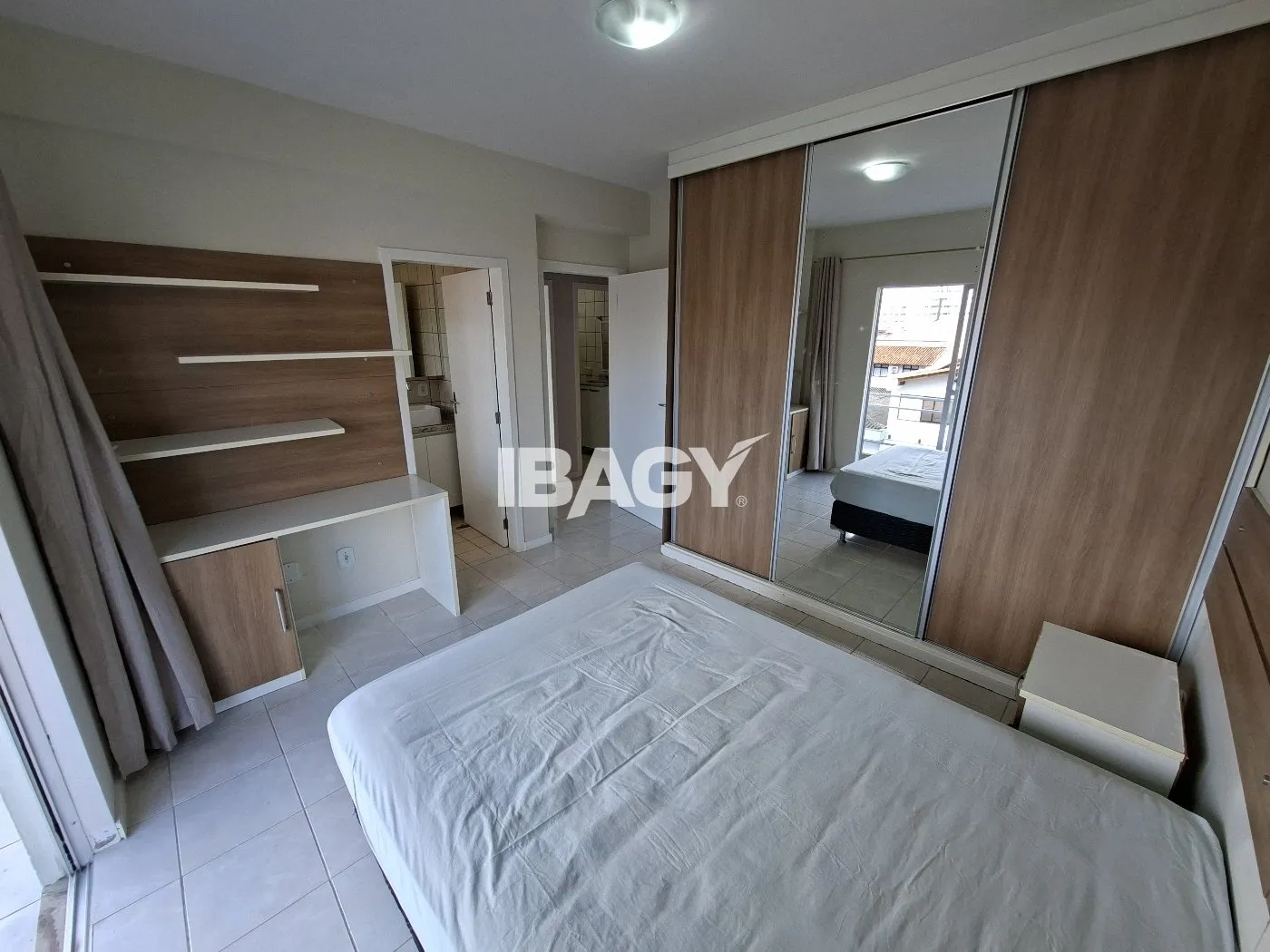 3-bedroom apartment with a home office — photo 4