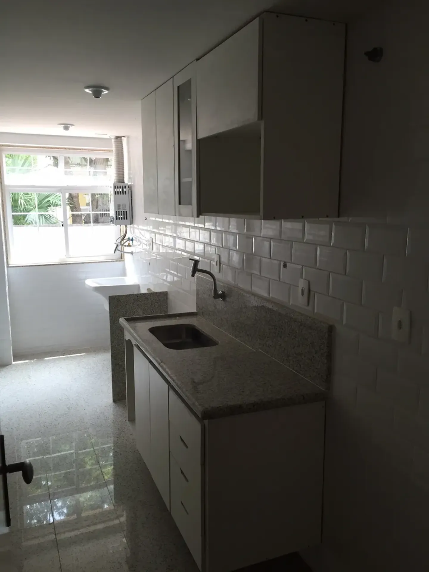 Departamento de 2 dormitorios con balcón cerrado con vidrio — photo 43