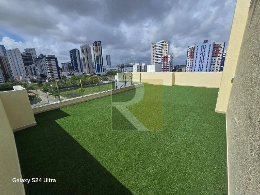 Furnished apartment, 250 m², with a glass-enclosed balcony — photo 11