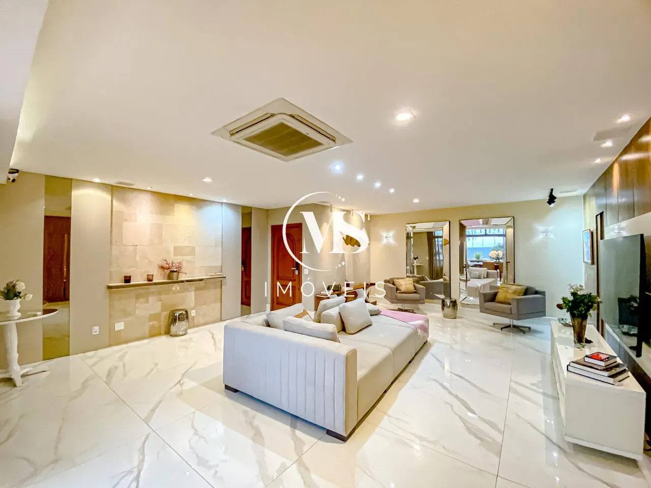 5-bedroom apartment with a bathtub in Rio de Janeiro — photo 3