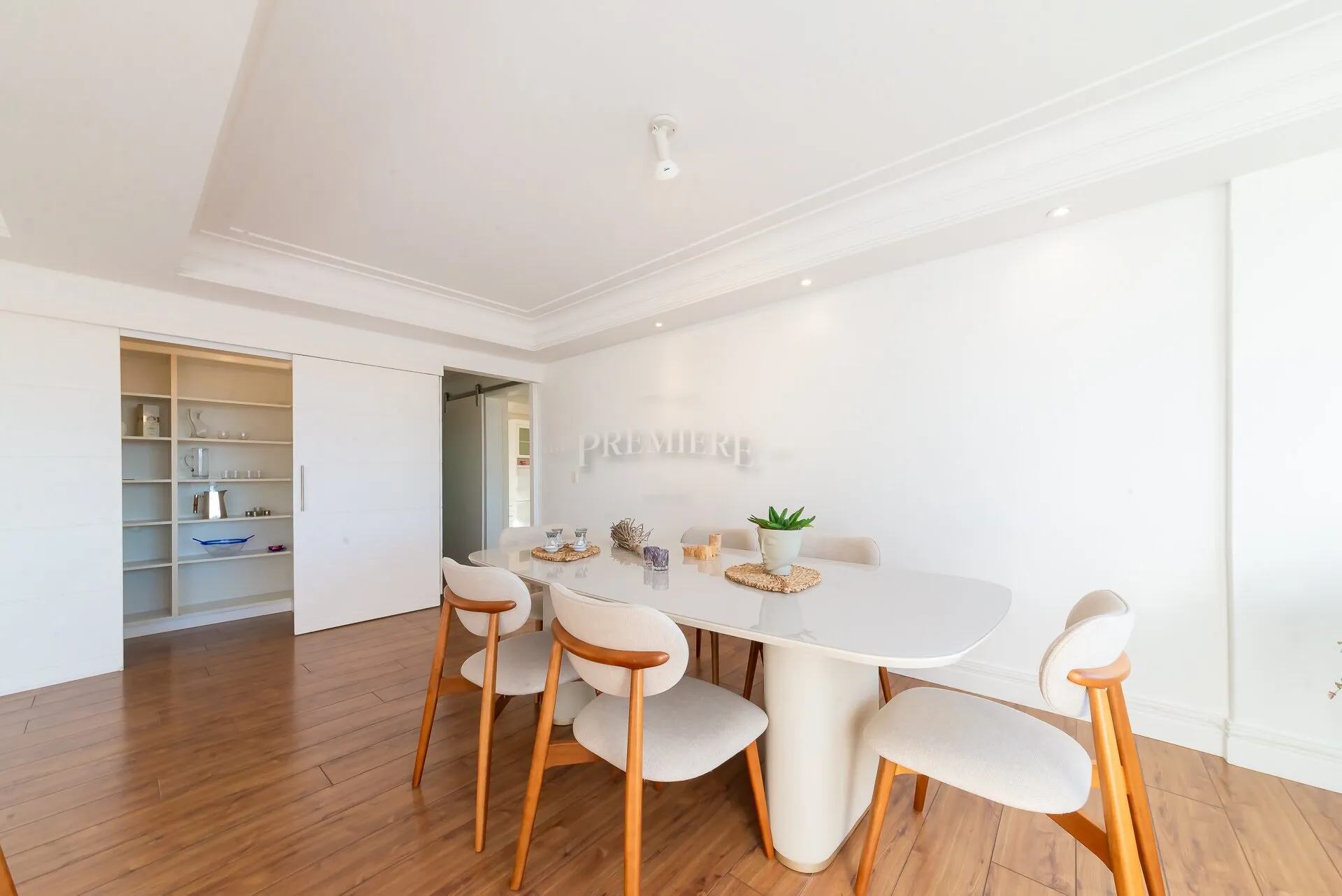 Квартира 152 м² з панорамними вікнами та заскленим балконом — photo 32