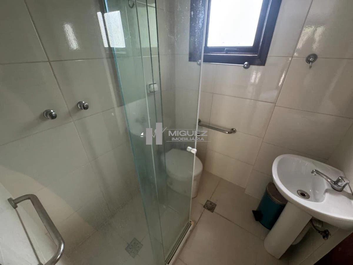 Water view in a 4-bedroom house, 340 m² — photo 30