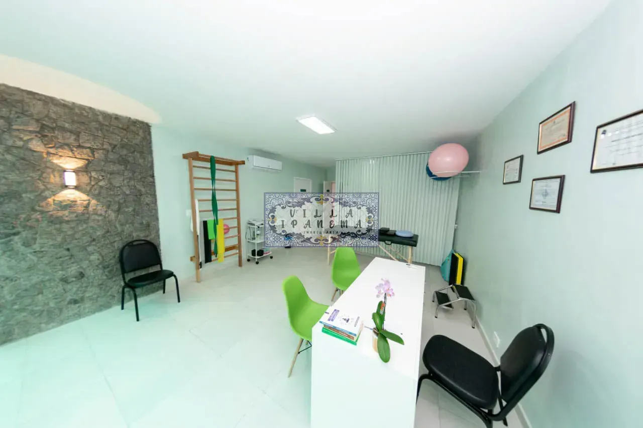 House with 5 bedrooms and a separate closed kitchen — photo 5